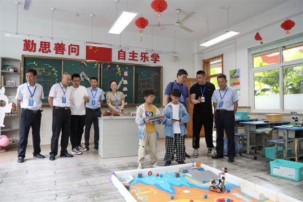 第二十三届江苏省青少年机器人竞赛徐州选拔赛举行466.png