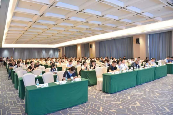 江苏省药师协会临床药师分会2024年度学术年会暨第六届彭城药学论坛成功召开408.png