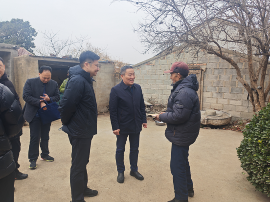 新春慰问暖民心 真情关怀到基层425.png