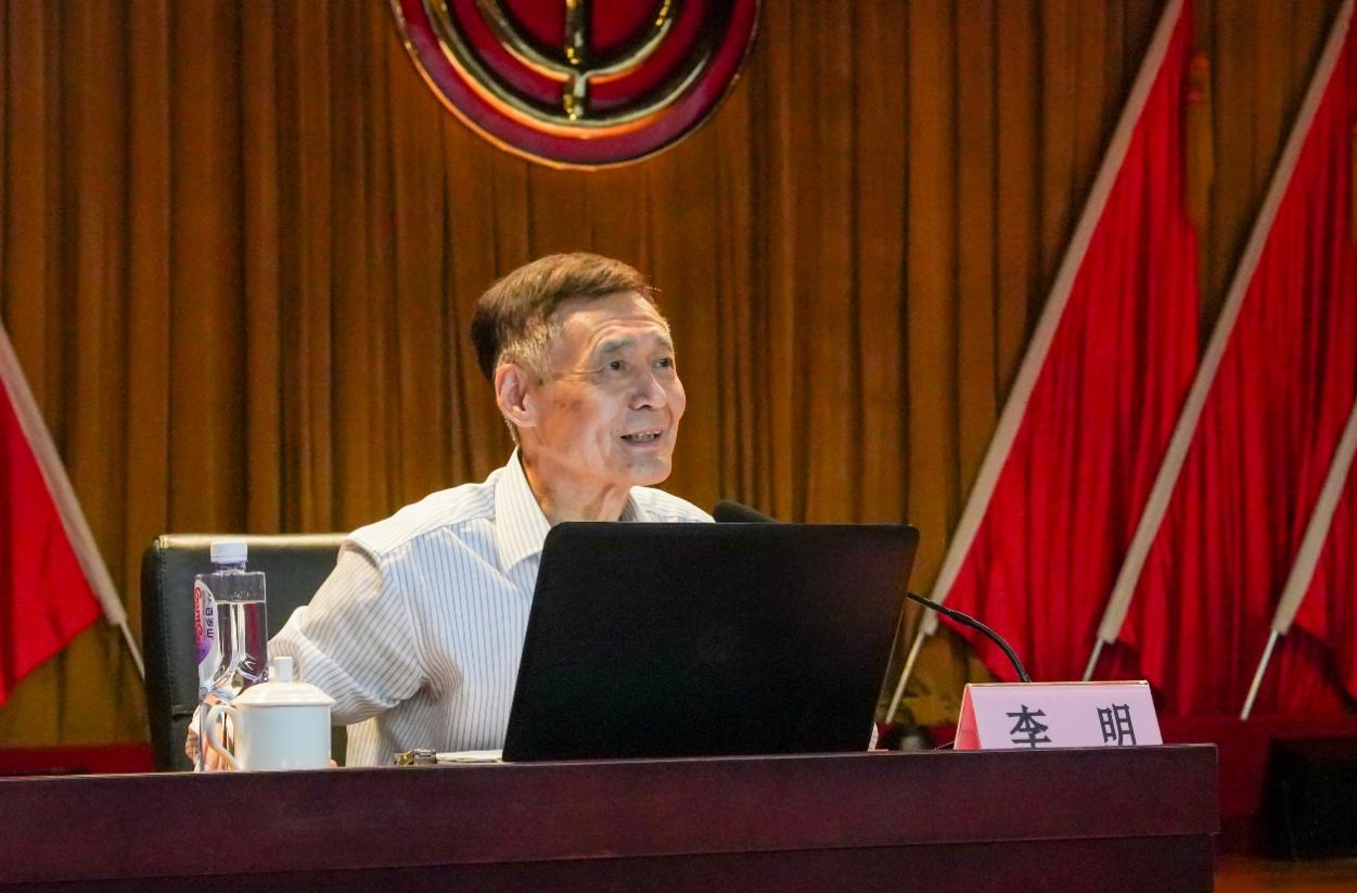 科学家精神进机关2.jpg 科学家精神进机关2.jpg